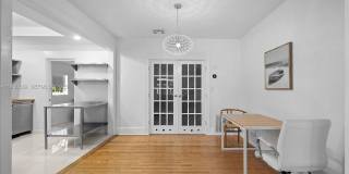 555 NE 73rd St Gallery 5