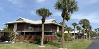 203 SE Camelot Gardens Boulevard Gallery 1