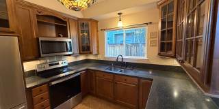 2-Bedroom Corner Townhome in Stonegate Woods, Davis Gallery 1