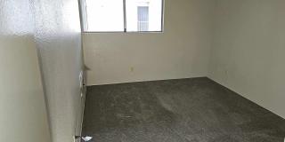 Upstairs 1-Bedroom in Central Location! Gallery 7