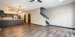 Spacious Townhome In The Kingston Neighborhood Gallery 7