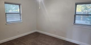 807 South Jones Lane Gallery 18