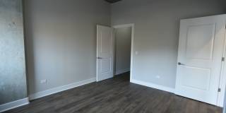 3833 N Broadway Gallery 156