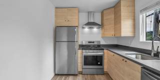 Redwood City: Newly Remodeled 1 Bed 1 Ba w/ In-Unit Washer/Dryer & Private Garage w/ EV Charger Gallery 4