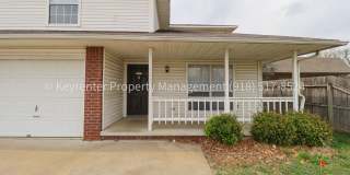 N Willow Dr Duplex Gallery 1