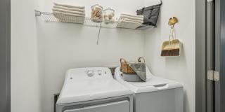 The Leo - 55+ Active Adult Apartment Homes Gallery 9