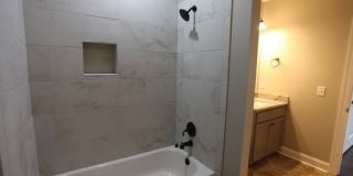 4 Bed/4 Bath Available! Gallery 6