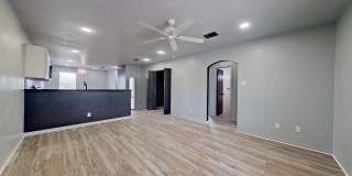 2 WEEKS FREE RENT + $1,095 + NEW STAINLESS STEEL APPLIANCES! Gallery 4