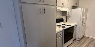 Cozy 2 Bedroom unit with community pool! Gallery 4