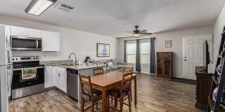 118 W DEWEY Avenue Gallery 3