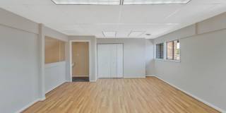 311 MAPLE AVE W #C Gallery 35