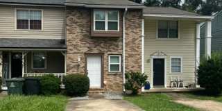 Stunning 2 Bed, 2 1/2 Bath Townhouse Available Now Gallery 1