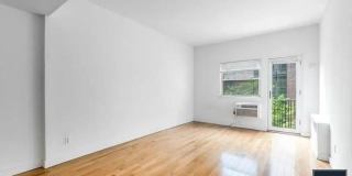 211 Thompson Street Gallery 4