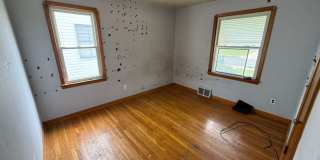 3-BED, 1 BATH BEAUTIFUL SINGLE- FAMILY HOME IN MAPLE HEIGHTS! Gallery 1