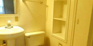 Rent Special: 1/2 Off June's Rent!! 1 bed 1 bath Duplex near Bush Park! Gallery 6