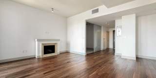 25th West facing luxury unit located top of Hyatt Hotel! Gallery 7