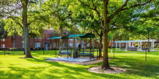 Crestwood Place Apartments Gallery 6