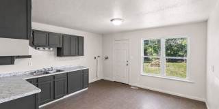 Newly Renovated 3 Bedroom home for Rent in Cahokia with garage!!! Gallery 5