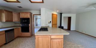 Well maintained 3 bed 2 bath rambler home in quiet Zenith neighborhood in Des Moines Well maintained 3 bed 2 bath rambler home in quiet Zenith neighborhood in Des Moines Gallery 13