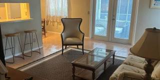 2 Bedroom Condo with One Car Garage Gallery 16