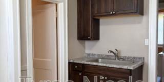 4915 Maplewood Avenue Gallery 3