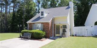 685 Crossbridge Alley Gallery 1