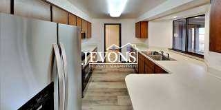 Enjoy this charming condo near Randall Park and Yakima Valley College, with water, sewer, and garbage included! Gallery 4