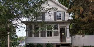Spacious Davenport Home Near Downtown and East Village Attractions! Spacious Davenport Home Near Downtown and East Village Attractions! Gallery 1