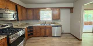 Charming Home in Quiet Cul-de-Sac! Gallery 21