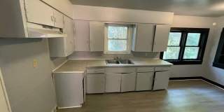 2 Bedroom Home in Queensborough 2 Bedroom Home in Queensborough Gallery 3