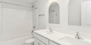 Beautiful 3 Bedroom 2.5 Bathroom Home in Windsor Crossing with Loft Gallery 8