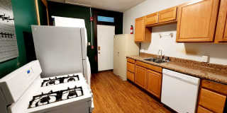 5 Bedroom/ 2 Bathroom House - Downtown Available - 06/04/2026 5 Bedroom/ 2 Bathroom House - Downtown Available - 06/04/2026 Gallery 8
