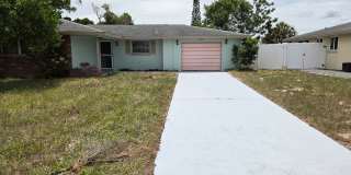 Beautiful Updated 2-Bedroom Home for rent with Screened-In Pool! Gallery 1