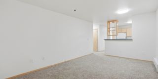 Terrace at Columbia Knoll Gallery 23