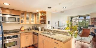 13700 Marina Pointe Dr Gallery 9