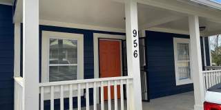 Room in 4 Bedroom Home at Mayson Turner Rd NW Gallery 8