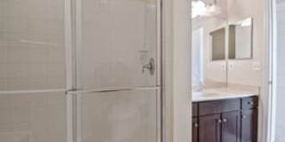 Spacious and Modern 2BR/2BA Condo in Norbeck Crossing Gallery 13