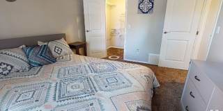 Available now! One bedroom with Wood Burning Fireplace, in Dublin City Schools! Gallery 37