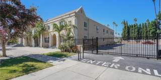 14335 Hamlin Street Gallery 2