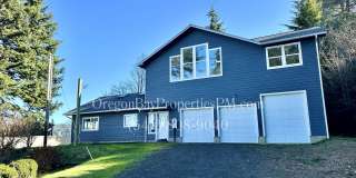 Coos River Hwy: 4bdrm/4ba Pet Friendly Home Gallery 1
