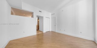 350 NE 24th St Gallery 23