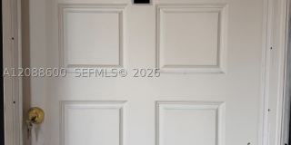 1885 NW 18th Ter Gallery 1