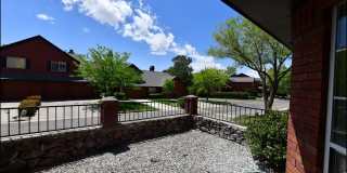 31 STRATFORD HALL Circle Gallery 44