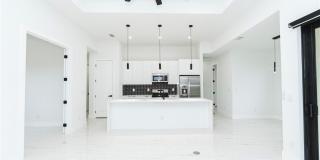 903 NE 23rd Street Gallery 1