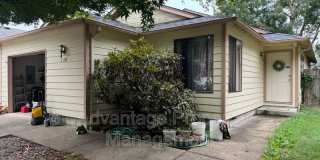 1126 NE Conser Place Gallery 1