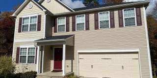 Room in 4 Bedroom Home at Fanning Way Gallery 3