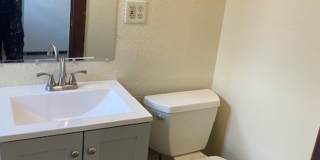 Spacious and beautifully remodeled 5 bed 2 bathroom home Gallery 29