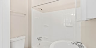 Stunning 3 bedroom home in Ambridge available August 1! Gallery 8