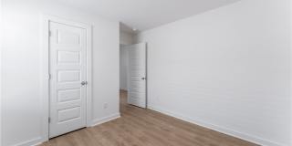 103 S Maroon Avenue Gallery 13