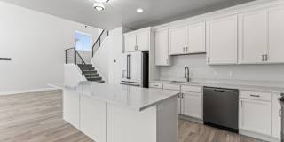 Large luxurious house with view of beautiful Utah Lake! Gallery 32